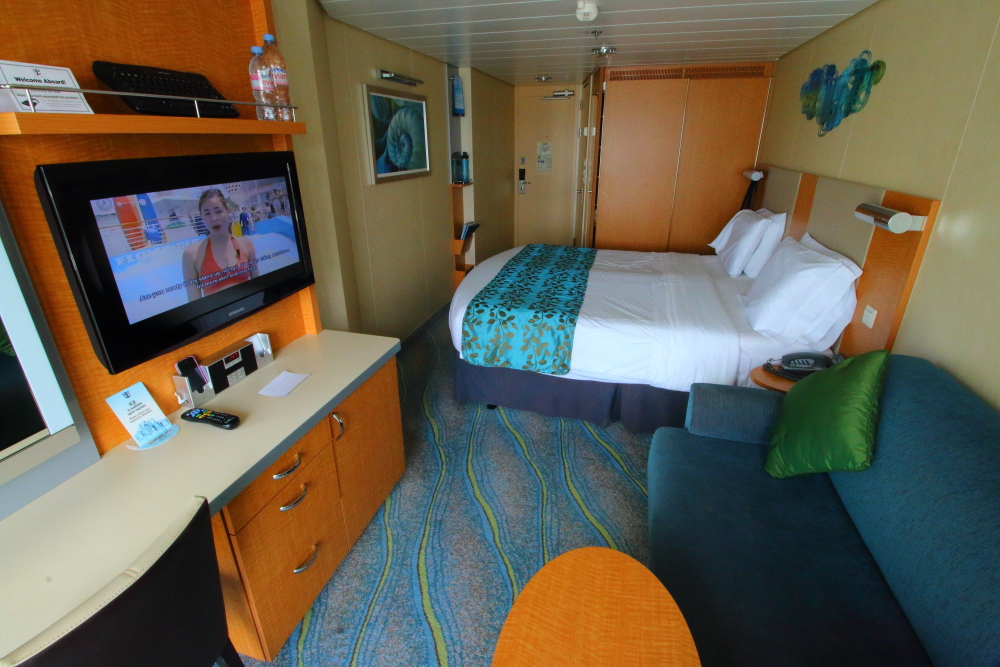Cabin 7220 on Allure Of The Seas