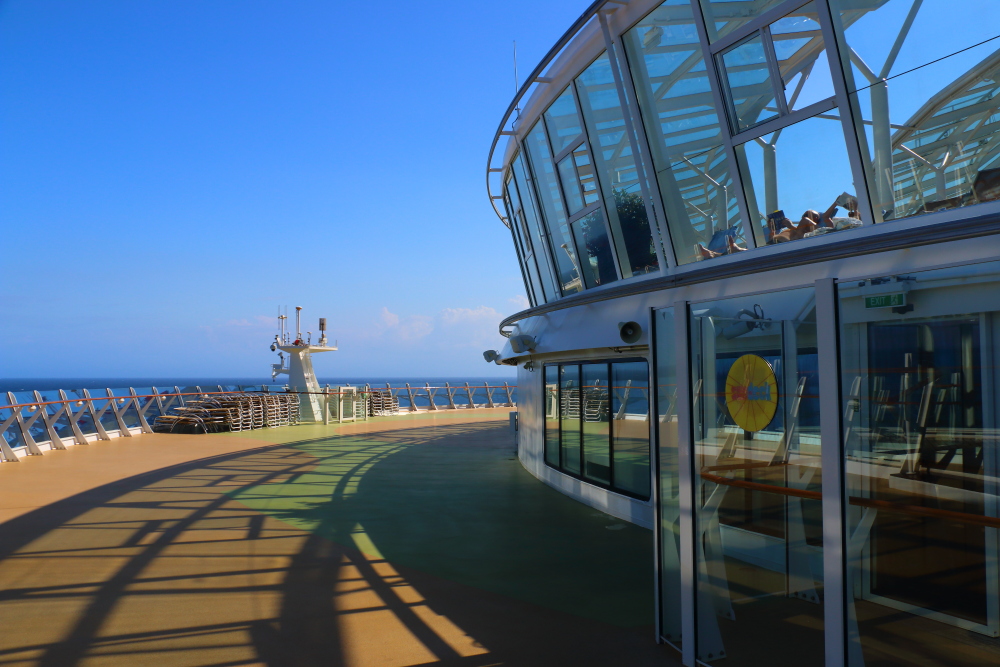 Sun deck on Allure Of The Seas