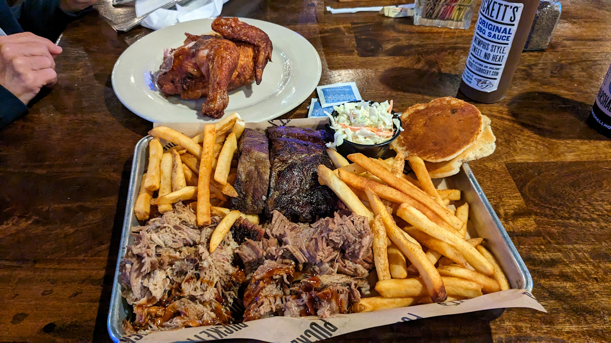 Pucketts BBQ in Chattanooga