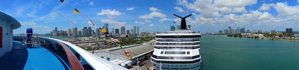 click here to view the full size panoramic photo of the Port of Miami