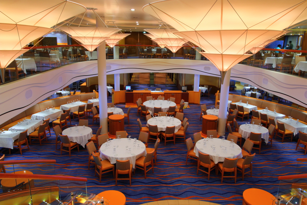 Carnival Breeze sapphire dining room