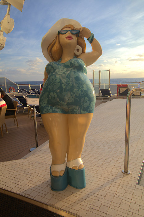 MSC Seaside pool art statue