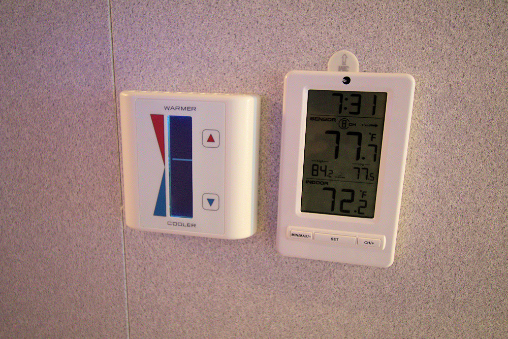MSC Seaside cabin thermostat with thermometer