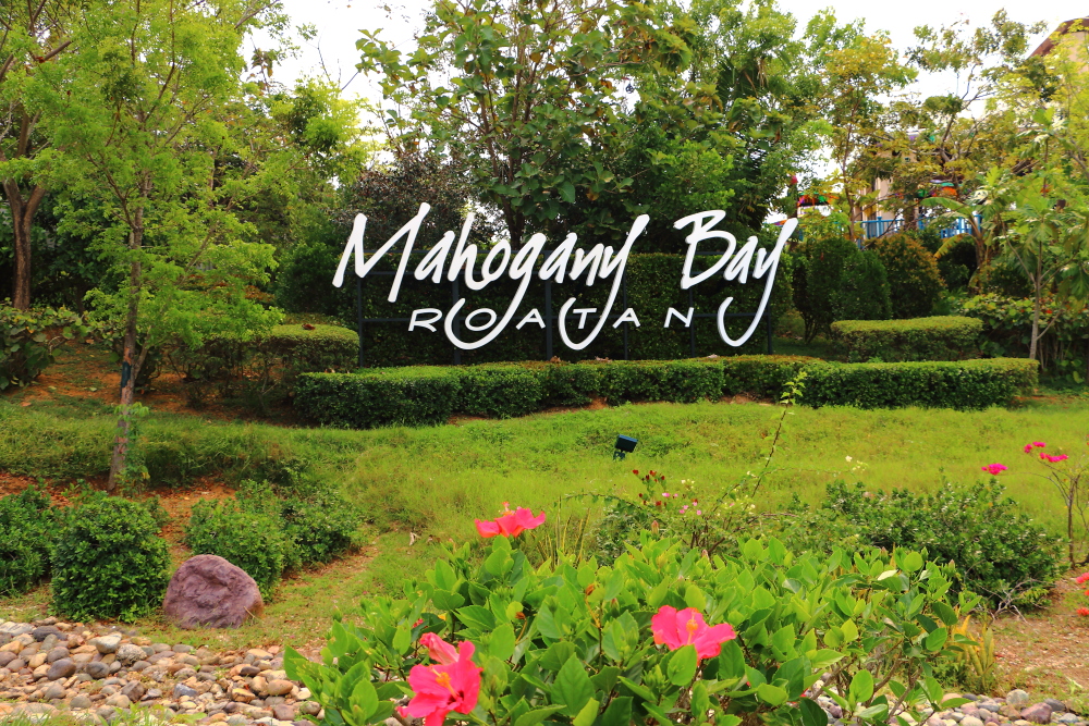 Mahogany Bay Roatan sign