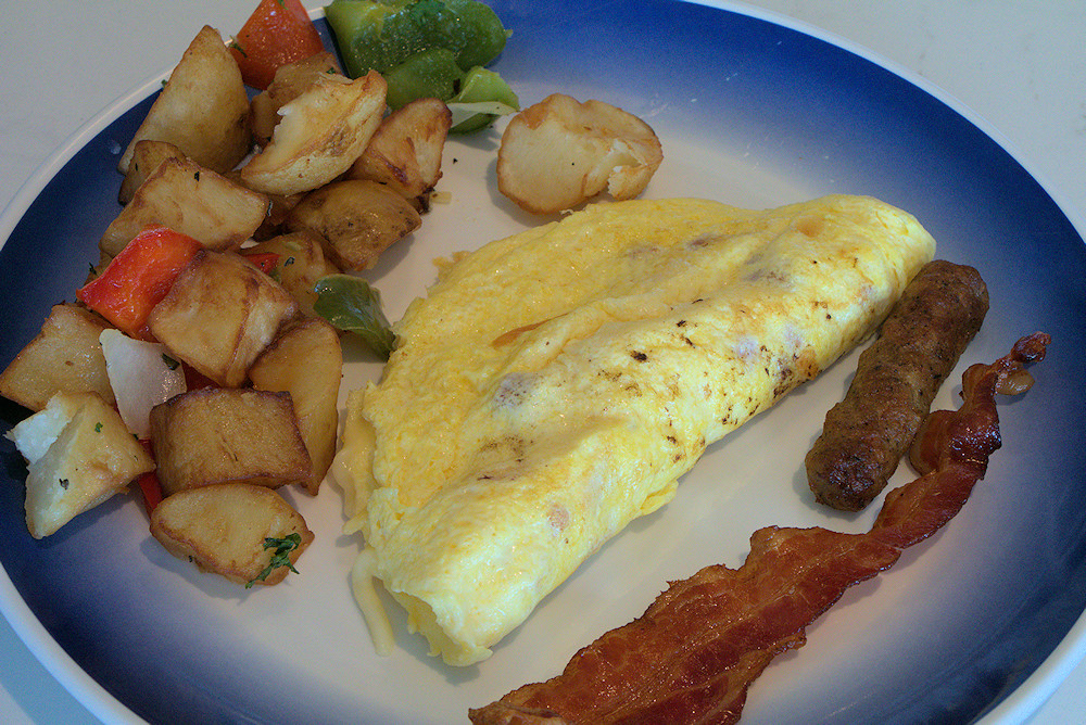 omelet with breakfast potatoes