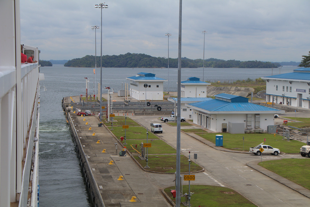 Panama canal and Gatun lake