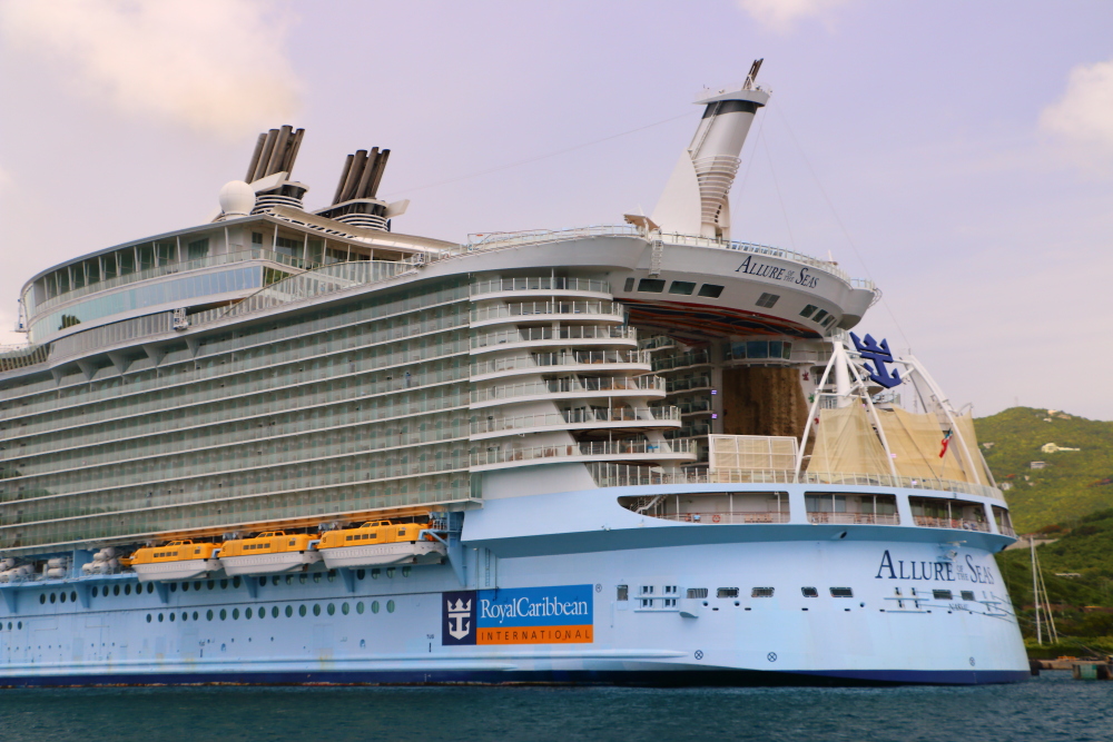 Allure Of The Seas - world's largest cruise ship
